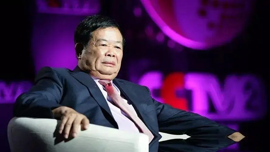 李嘉诚曹德旺房产观_李嘉诚和曹德旺谁有钱_