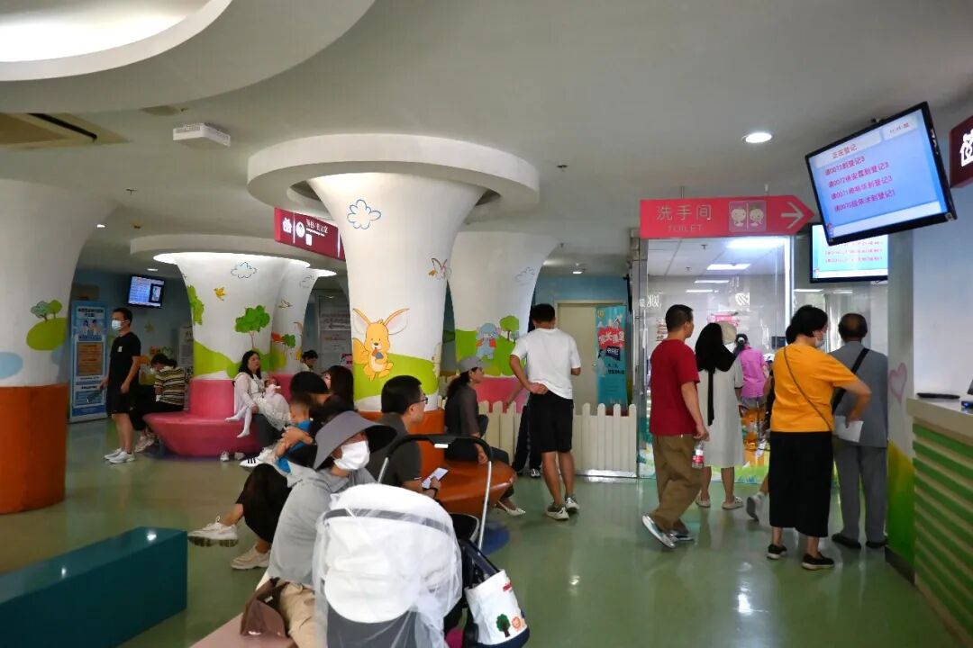 _用医保卡里的钱还能报销吗_医保卡里的钱能用来消费吗
