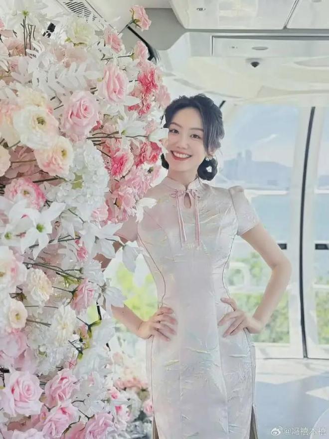 歌手许嵩结婚，新娘是“00”后主持人！其背后公司正在IPO，2年向同一艺人支付超6.8亿元，业界推测可能就是许嵩